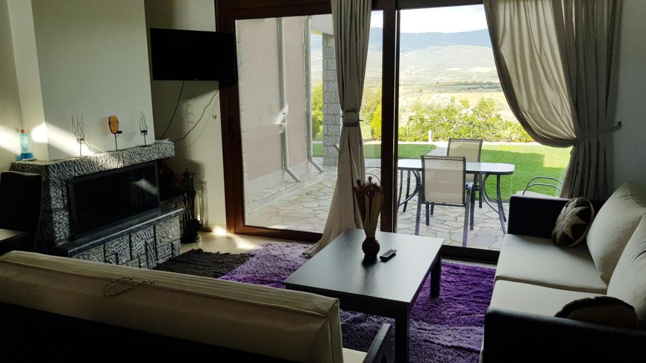 Lithos Villas Amfikleia Extérieur photo